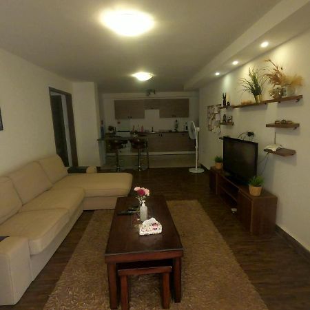 Karrain Villa-The Apartment Madaba Esterno foto